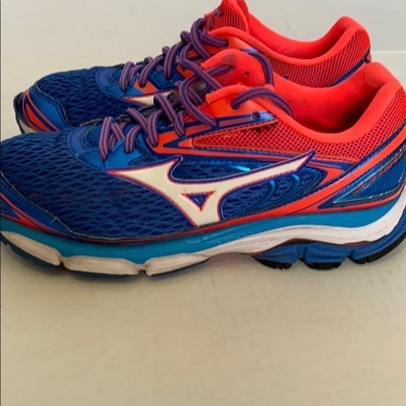 𝅺MIZUNO Shoes Wave Inspire 19 Size 7 Sneaker Exercise Athletic Running C… - Picture 4 of 12